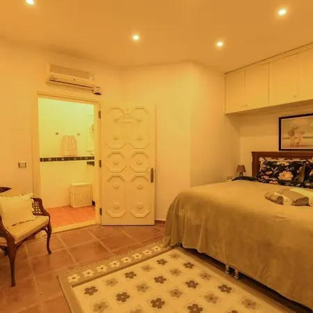 Eski Kiyi Kentin Kalbindeki Ev Ferienhaus