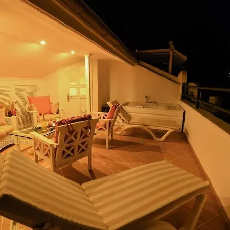 Vakantiehuis Eski Kiyi Kentin Kalbindeki Ev *